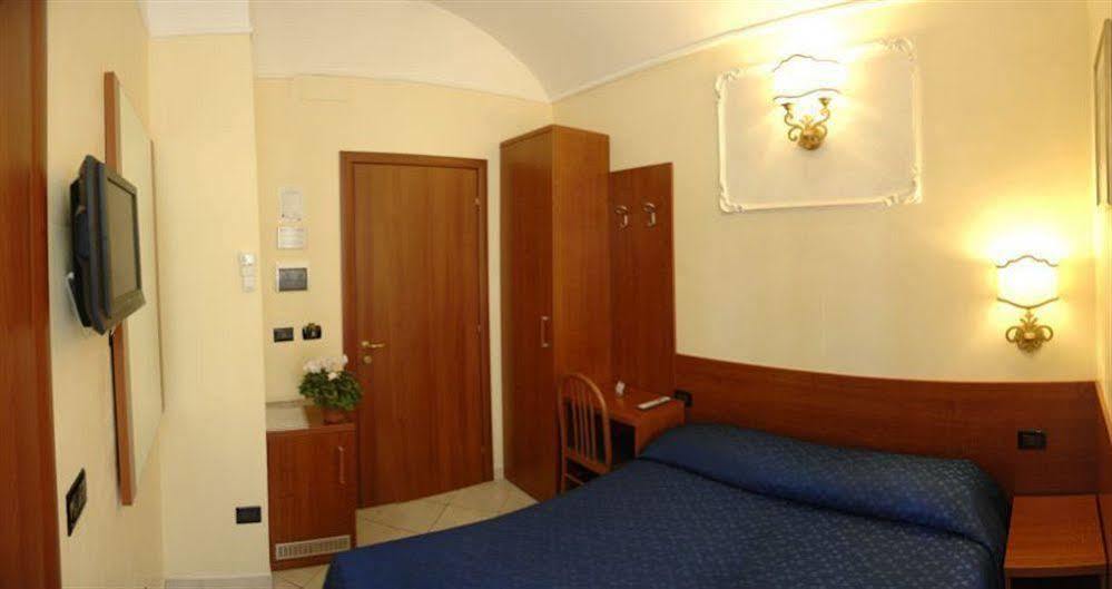 Appartamento Privato Giuseppe Рим Экстерьер фото